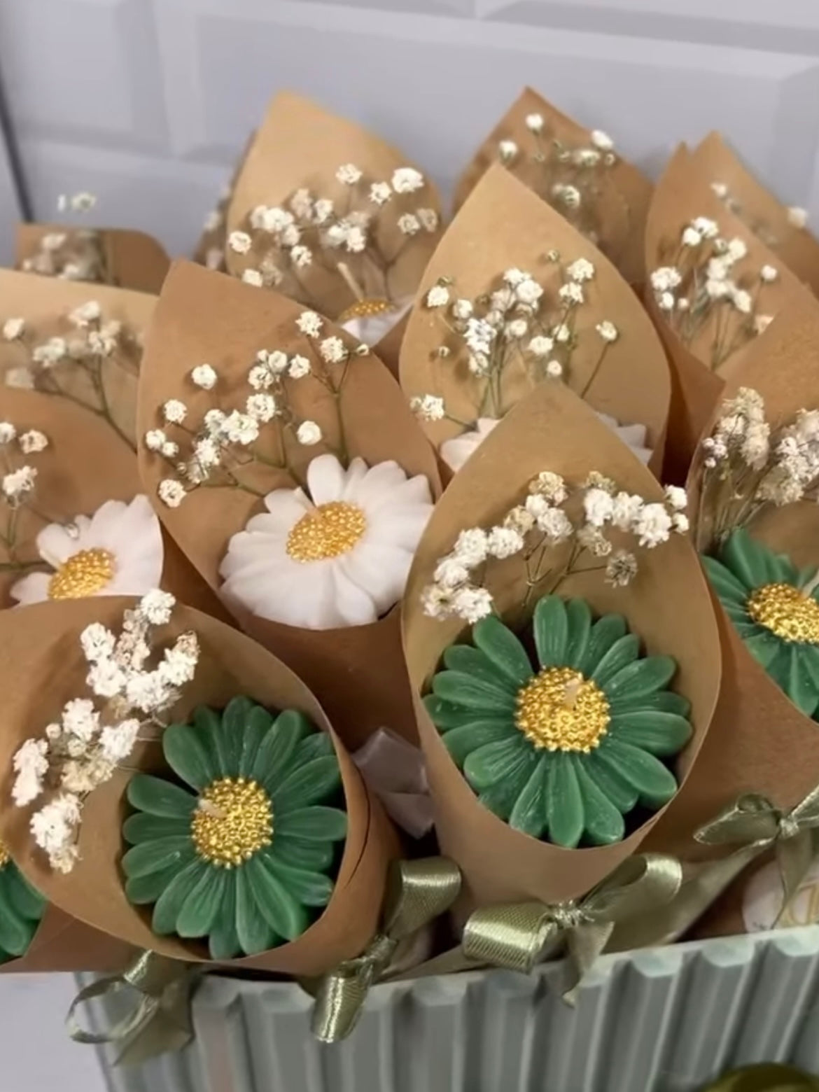 Daisy toppers on skewers