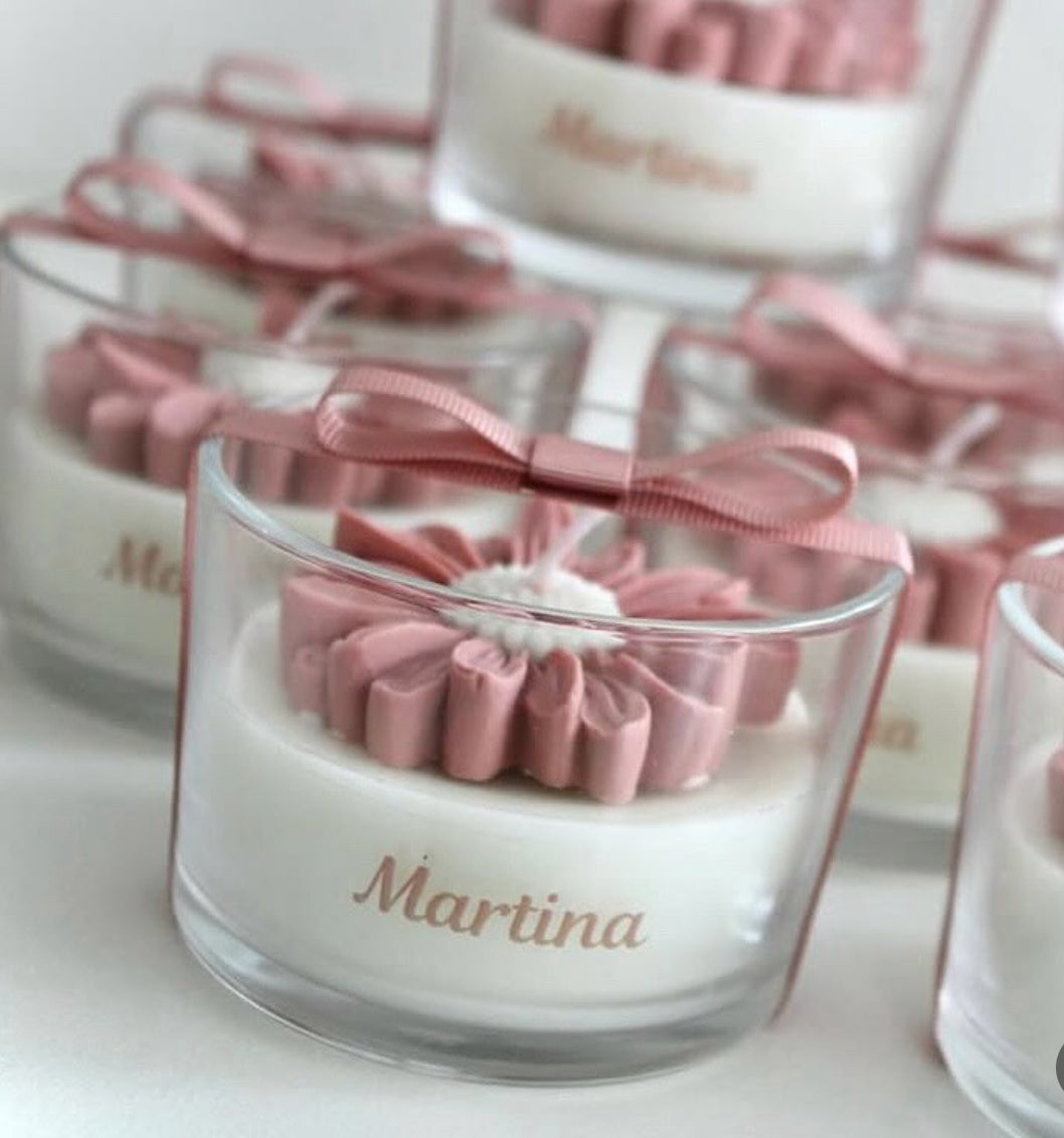 Daisy topped candle
