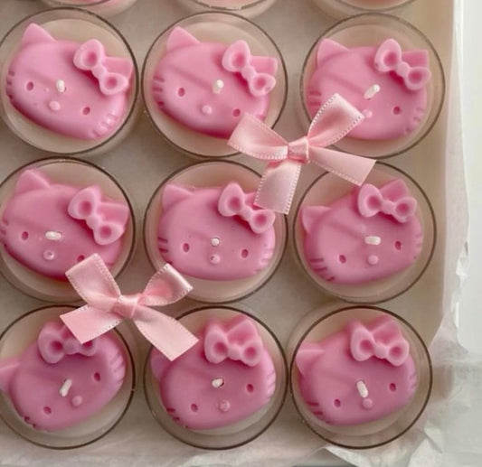 ✨ Hello Kitty 4oz jars✨